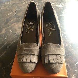 AGL - Italy Fringe Pewter/Cocoa Suede Pumps 39
